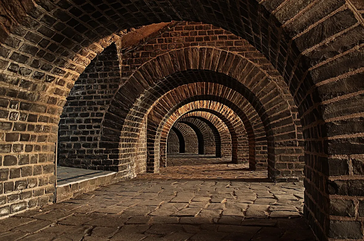 Is Cobblestone Paving Suitable for Driveways? Strength, Drainage and Cost Explained